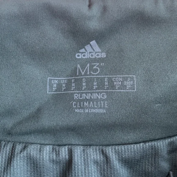 Adidas shorts medium - Picture 2 of 4